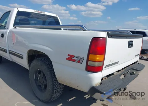 1999 Chevrolet Silverado 1500 Ls z USA, uszkodzony, nr VIN 1GCEK14TXXE179834
